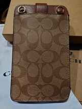 【1スタ】C-428 新品未使用 COACH シグネチャーフォーンショルダー スマホショルダーバッグ _画像3