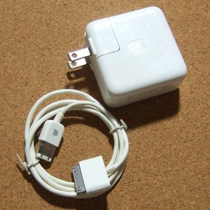 希少 Apple 純正　ヴィンテージiPod用　FireWire AC電源アダプター・ケーブルセット 中古品　(A3)