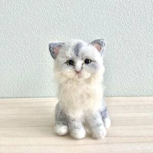 Art hand Auction Chinchilla Silver (Persian Cat) Wool Felt Handmade Cat Stuffed Toy, toy, game, stuffed toy, Wool felt