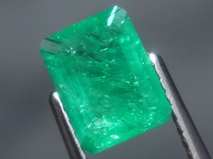 1.00ct 新品・コロンビアカラーの最上級ランクカラー 合成バイロンエメラルド 超希少入手困難・バイロン社製