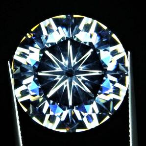 51.45ct 20㎜サイズで超特大・人工宝石キュービックジルコニア 輝き良好のラウンドブリリアンカットでは最大級のサイズです。の画像3