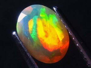 0.60ct b 新品・ハニカム天然オパール・オーバルカットルース エチオピア・ウェロ地区産 