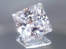 4.76ct 8x8㎜ VVSランク級で極上のカット品質・プリンセスカット キュービックジルコニア　カット面が多く最高品質の輝きの特級品です_画像4