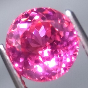 3.70ct 新品・2パターンカラーチェンジ ・ピンクカラー合成セラミック宝石ヤグ ＹＡＧ（イットリウム・アルミニウム・ガーネット）の画像1