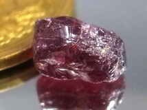 2.53ct 新品・天然ロードライトガーネット原石 マダガスカル産_画像6