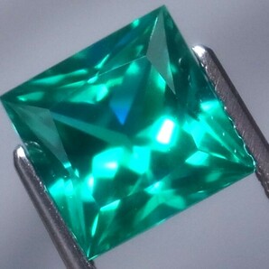 3.74ct 新品・大粒サイズ・グリーンパライバカラー 合成人造宝石ヤグセラミック ・ＹＡＧ （イットリウム・アルミニウム・ガーネット）の画像1