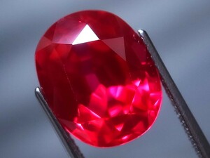 10.10ct 新品・ルベライトトルマリンカラー 真っ赤に変色効果有・合成コランダム