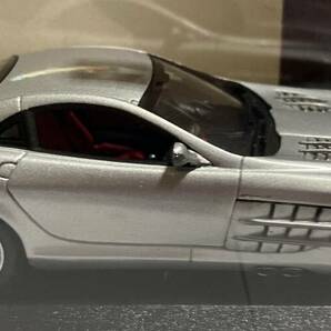 ミニチャンプス PMA 1/43 Mercedes-Benz SLR McLaren 2003 Silverの画像4
