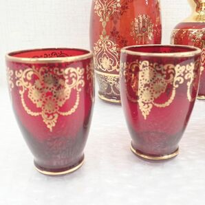 D135-80 ベネチアングラス ワイングラス ビアグラス 金彩 酒器 レッド・赤 工芸品 ガラス工芸 中古の画像3