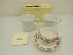 D131-80　黒壺　WEDGWOOD ウェッジウッド PROVENCE　プロヴァンス　カップ＆ソーサー、 クイーンズウェアコレクション マグカップ ペア