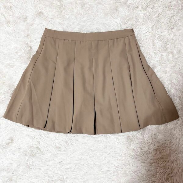 プリーツ　ミニ　膝丈　スカート インナーパンツ着き　ゆったりサイズ　ベージュ　韓国系