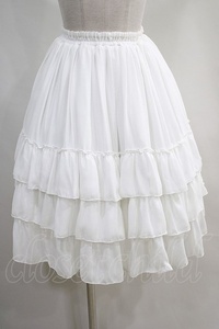 ATELIER PIERROT / Three-Tiered Ruffle Chiffon Skirt ホワイト H-24-03-23-014-EL-SK-KB-ZH