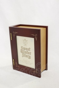 Q-pot. / sweet winter -stroke - Lee book necklace / music box BOX Gold H-24-04-03-1001-QP-AC-NS-ZH