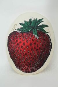 Q-pot. / G strawberry cushion red S-24-04-22-025-QP-ZA-UT-ZS