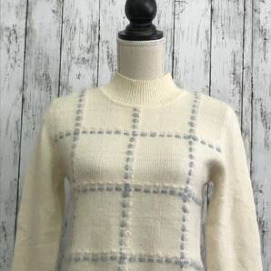 courreges クレージュ ハイネックニット 9Ｒサイズ アイボリー T-252 USEDの画像3