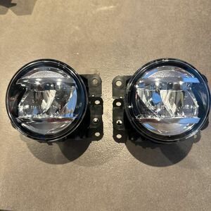 スズキ クロスビー MN71S 左右フォグランプ KOITO 114-11092 59350 LED