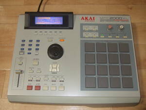 AKAI アカイ MPC2000XL 8パラアウト サンプラー　送料無料　基本動作確認