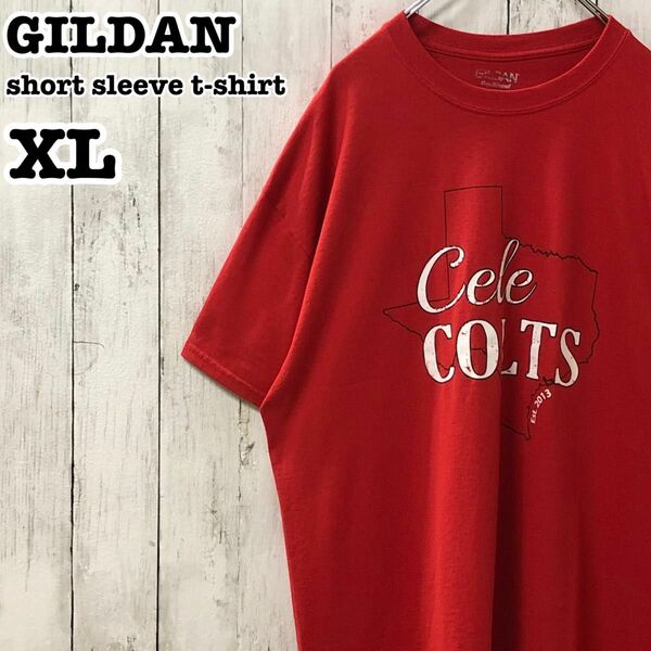 ギルダン US アメリカ古着 CELE COLTS チーム プリント 半袖Tシャツ XL