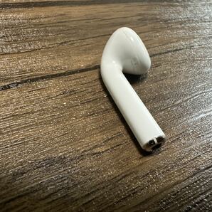 A60 Apple純正 AirPods 第1世代 左 イヤホン MMEF2J/A 左耳のみ A1722 美品 即決送料無料の画像3