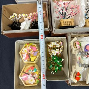 ◆展示品 雛道具 小物 大量まとめ売り 行器 桜小皿揃 花結 三宝 貝桶 紅白梅 お雛様 桃の節句 インテリア ミニチュア 158-49の画像2