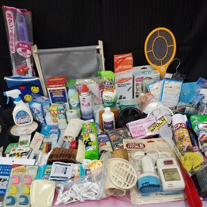 ★日用品 まとめ売り 防虫剤 バスポンプ ジャバ 殺虫ラケット マガジンラック 灯油ポンプ ファブリーズ 毛玉カット 156-33 