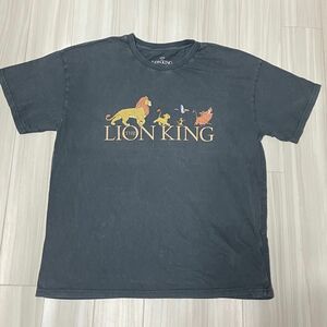 ディズニーライオンキング半袖TシャツUSサイズL。ユーズド品洗濯済です。 身幅約52、着丈約65。