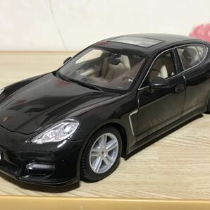 送料無料　1/18 ポルシェ パナメーラ ターボ ミニカー マイスト Maisto PORSCHE PANAMERA TURBO