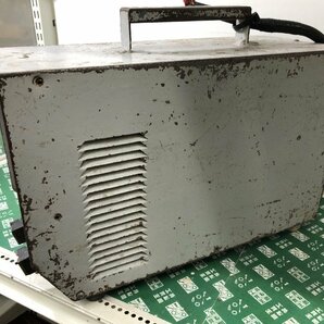 中古品 溶接機 DAIDEN ダイデン BTAC200 直流アーク溶接機 鉄工 金属加工 ウェルダー 電気溶接 ITF16ME9M6E0の画像4