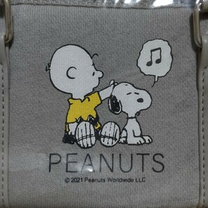 新品 peanuts SNOOPY ソーイングセット 裁縫セット お裁縫の基本BOOK付き ファスナーバッグ付き 裁縫箱 スヌーピーの画像3