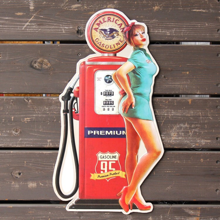 ブリキ看板 エンボスメタルサイン ヴィンテージ ガスポンプ ピンナップガール #