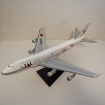 ■JAL ボーイング747-200 SUPER RESORT EXPRESS フィギュア模型＠非売品？展示品？_画像8