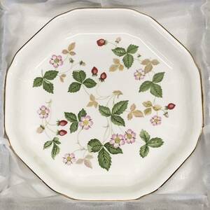 【未使用】ウェッジウッドWEDGWOOD　24cm ワイルドストロベリーWILDSTRAWBERRY　オクタゴナルディッシュ八角皿　プレート　洋食器