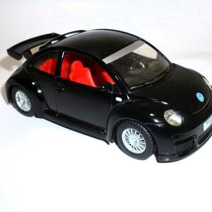 1/32 キンスマート VW フォルクスワーゲン ニュービートル RSｉ（黒）プルバックカー、ミニカー 中古の画像2