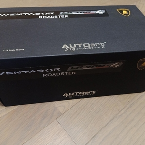 autoart 1/18 アヴェンタドール LP700-4 ロードスター（ダークブルー）の画像6