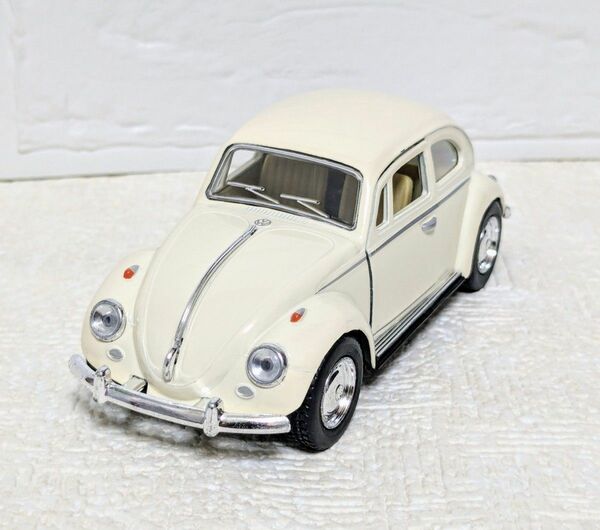 新品未使用　VOLKSWAGEN　Classical Beetle 1967 scale1/32 kinsmart