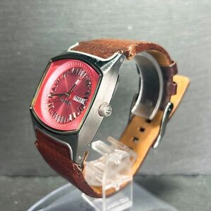 DIESEL ディーゼル DZ-5215 腕時計 クオーツ アナログ 3針 デイデイトカレンダー ピンク文字盤 ステンレススチール レザーベルト ブラウンの画像5