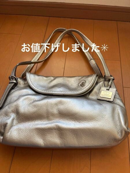 美品　Pelle Borsa ショルダーバッグ シルバー