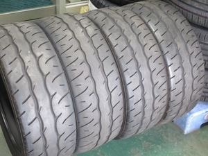 ヨコハマ　アドバン　ネオバ　ＡＤ０９　２２５／４５Ｒ１８　２０２３年　約７～８分山　４本セット