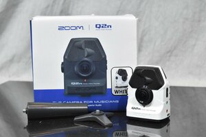 ZOOM/ zoom handy video recorder Q2n * original box attached 