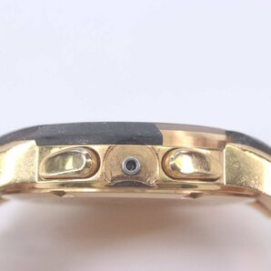 【ジャンク品】VERSACE ヴェルサーチ M8C クロノグラフ クォーツ デイト メンズ 腕時計 ゴールドカラー 3733-Nの画像2