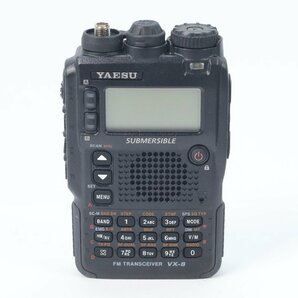 【通電のみ確認済み】YAESU VX‐8 FM TRANCEIVER GPS ワイヤレス防水 コンパクト ACアダプター トランシーバー 無線機 4800-KKの画像2