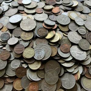 世界コイン アメリカ イギリス ドイツ 中国など硬貨 外国コイン 世界雑銭 世界各国 旧貨幣 大量おまとめ約5.4kgの画像1