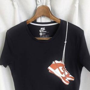 ◆名作希少 NIKE SPORTSWEAR ナイキ DUNK ダンク Tシャツ 肩掛けスニーカープリント 限定 復刻 M ブラック 黒 アーカイブ Y2K 90s 古着女子