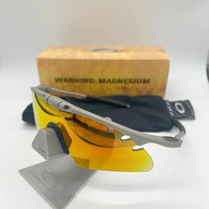 OAKLEY オークリー MAG M-FRAME マグエムフレーム サングラス　マグネシウム