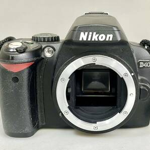 ☆ Nikon ニコン D40 デジタル一眼レフカメラ ＋ 標準レンズ AF-S DX NIKKOR ED 18-55mm F3.5-5.6 G II バッテリーチャージャー付き ★の画像2