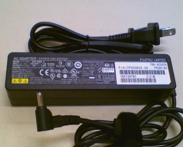 FUJITSU ARROES Tab用19V3.42A /FMV-AC342A ACアダプター