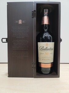 バランタイン　30年 　正規品　ウイスキー Ballantine スコッチウイスキー 箱付