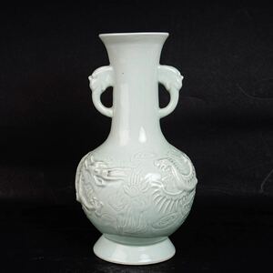 【後】HF009 康熙年製青磁龍鳳文雙耳花入 古美術 骨董品 古玩 時代物 古道具 中国美術品 朝鮮美術品 日本美術品