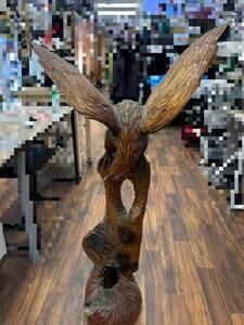 直接取引S82396 流木 タカ 鳥 置物 骨董 オブジェ 縁起物 大 木彫り 最大寸法 縦 約121cm