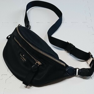 《ケイトスペード kate spade》 ウエストバッグ ブラック ボディバッグ ファスナー開閉式 美品